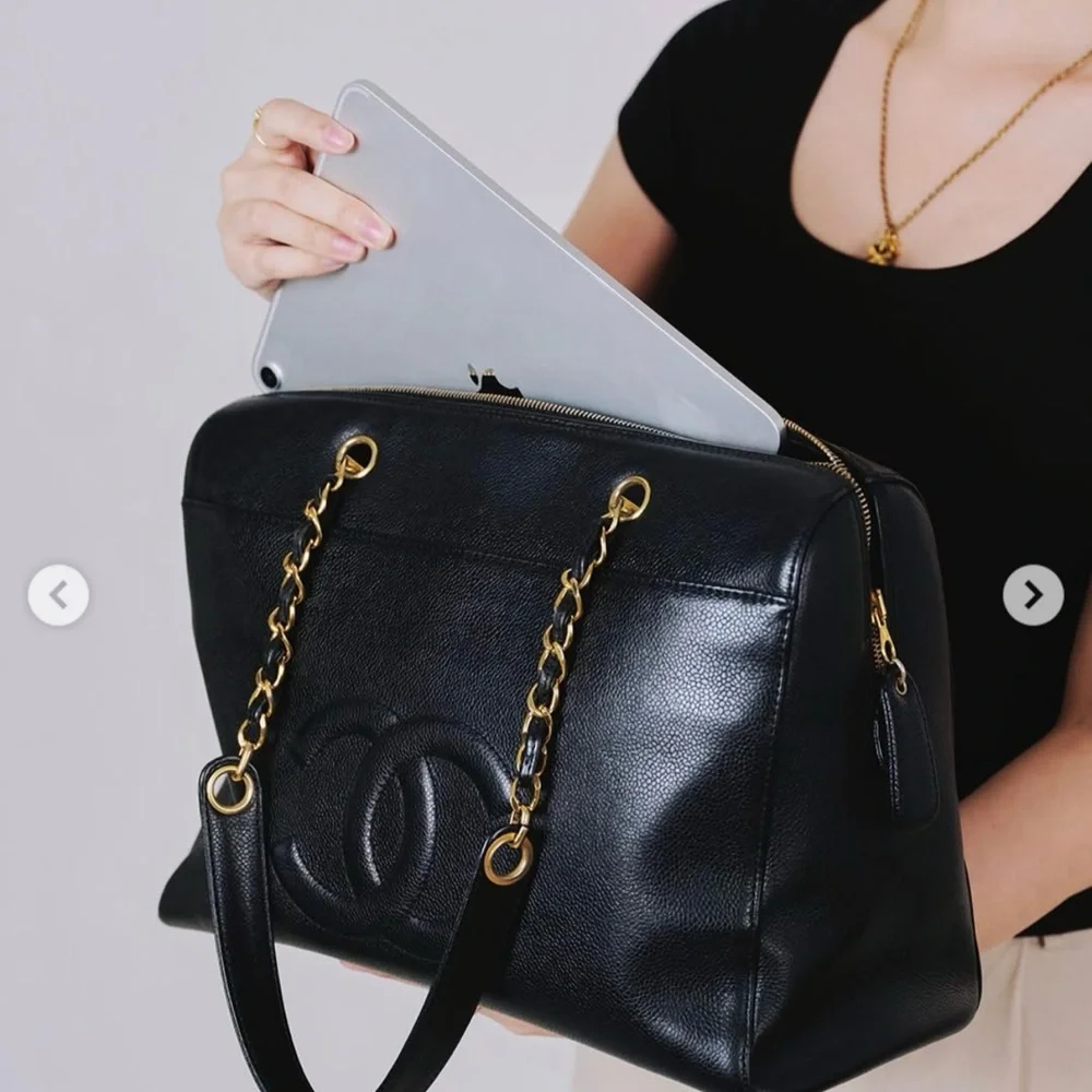 Authentic CHANEL black Caviar leather timeless Dome tote - Picture 2 of 16